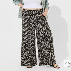 Pull On Challis Wide Leg High Rise Pant 1 Short Daisy Ditsy Black Floral